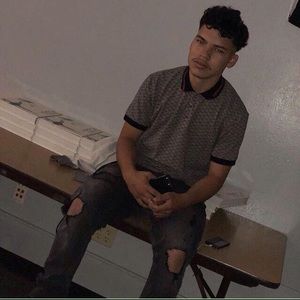 Meet your Posher, Julio